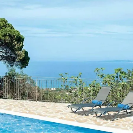 Villa Aloni