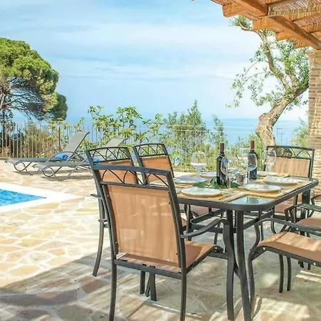 Villa Aloni *