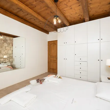 Aloni Villa *