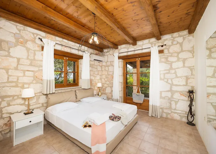Aloni Villa *