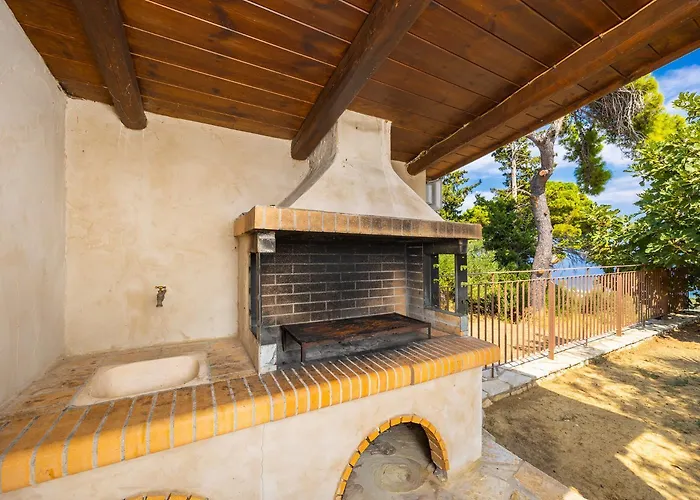 Aloni Villa